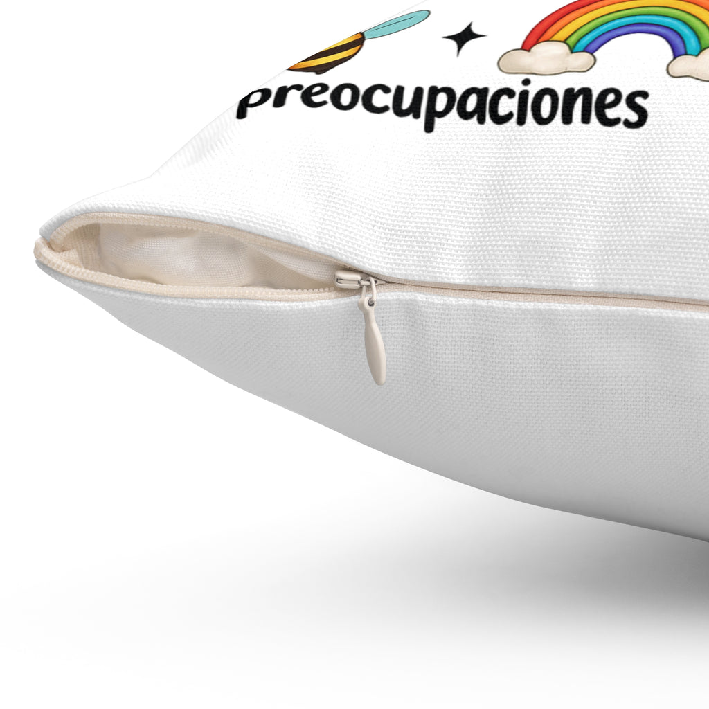 Dios es mucho más grande que... Square Pillow | Spanish Religious Inspirational Decor